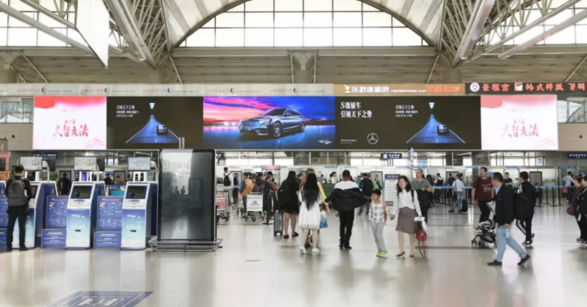 Commercial Display Solutions in the Transportation Sector